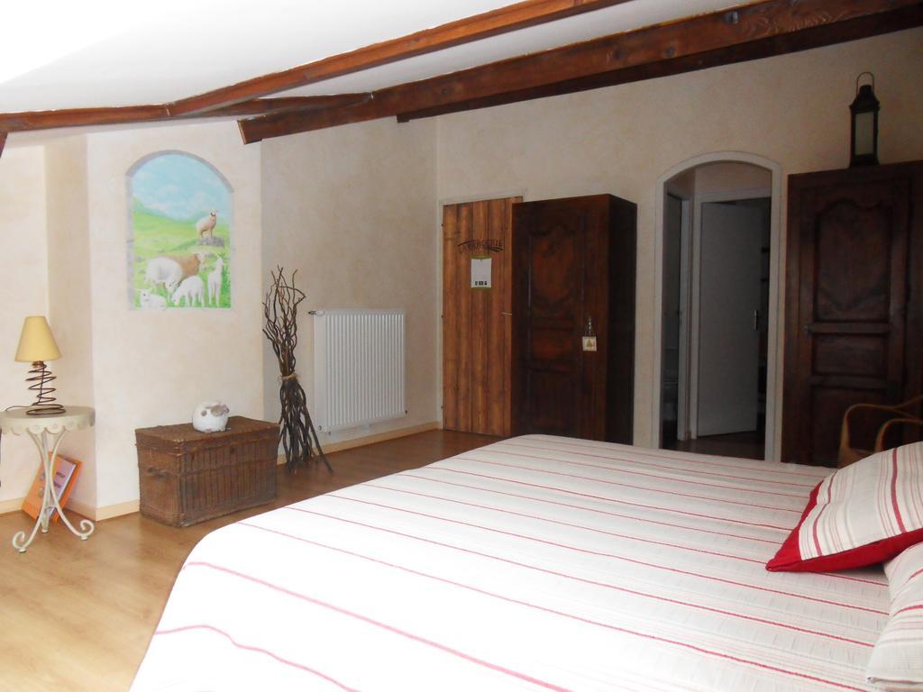 Bed and Breakfast L'Estapade Des Tourelons Saint-Jean-en-Royans Pokoj fotografie