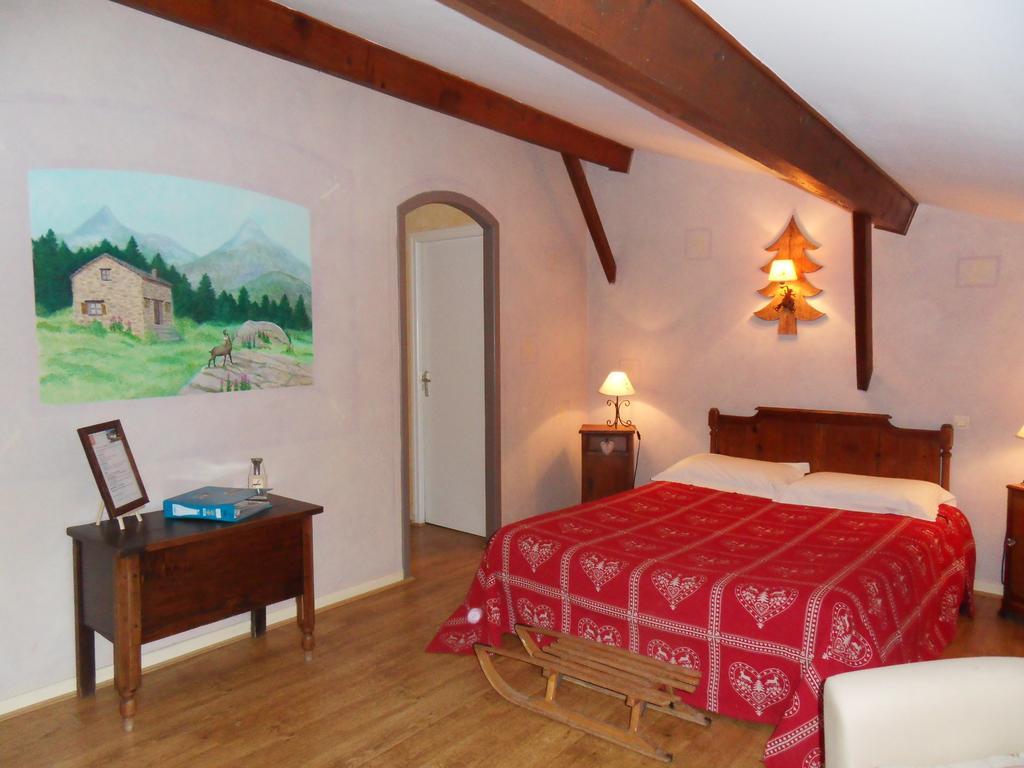 Bed and Breakfast L'Estapade Des Tourelons Saint-Jean-en-Royans Pokoj fotografie